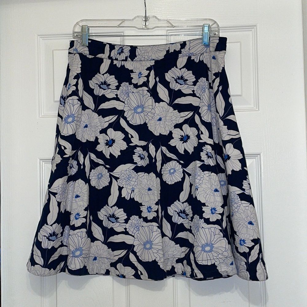 ✨Tommy Hilfiger Navy & White Tropical Floral A-line Skirt